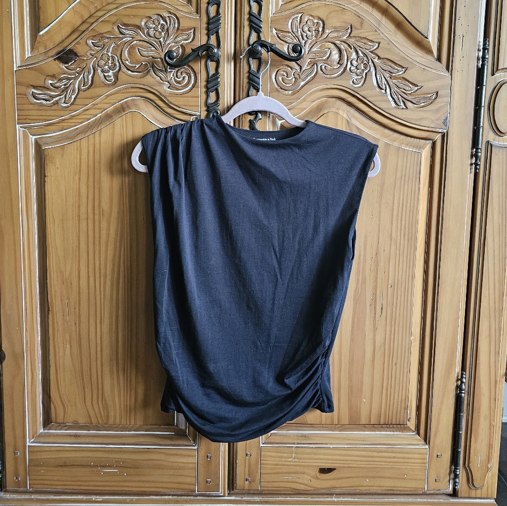 Abercrombie & Fitch Black Paloma Top